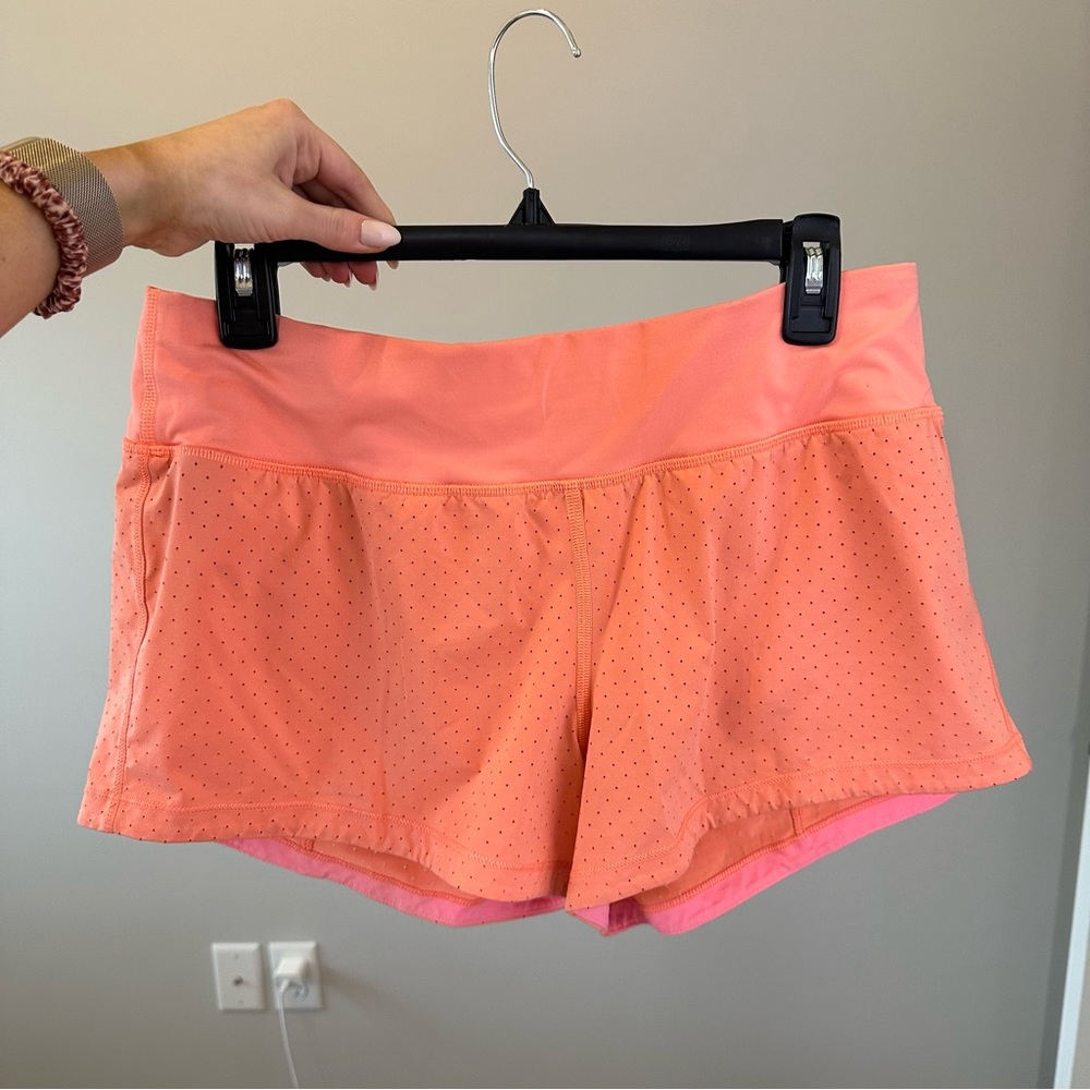 Lululemon Women's Final Lap Coral Shorts | size: 10